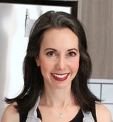 A photo of Vered DeLeeuw.