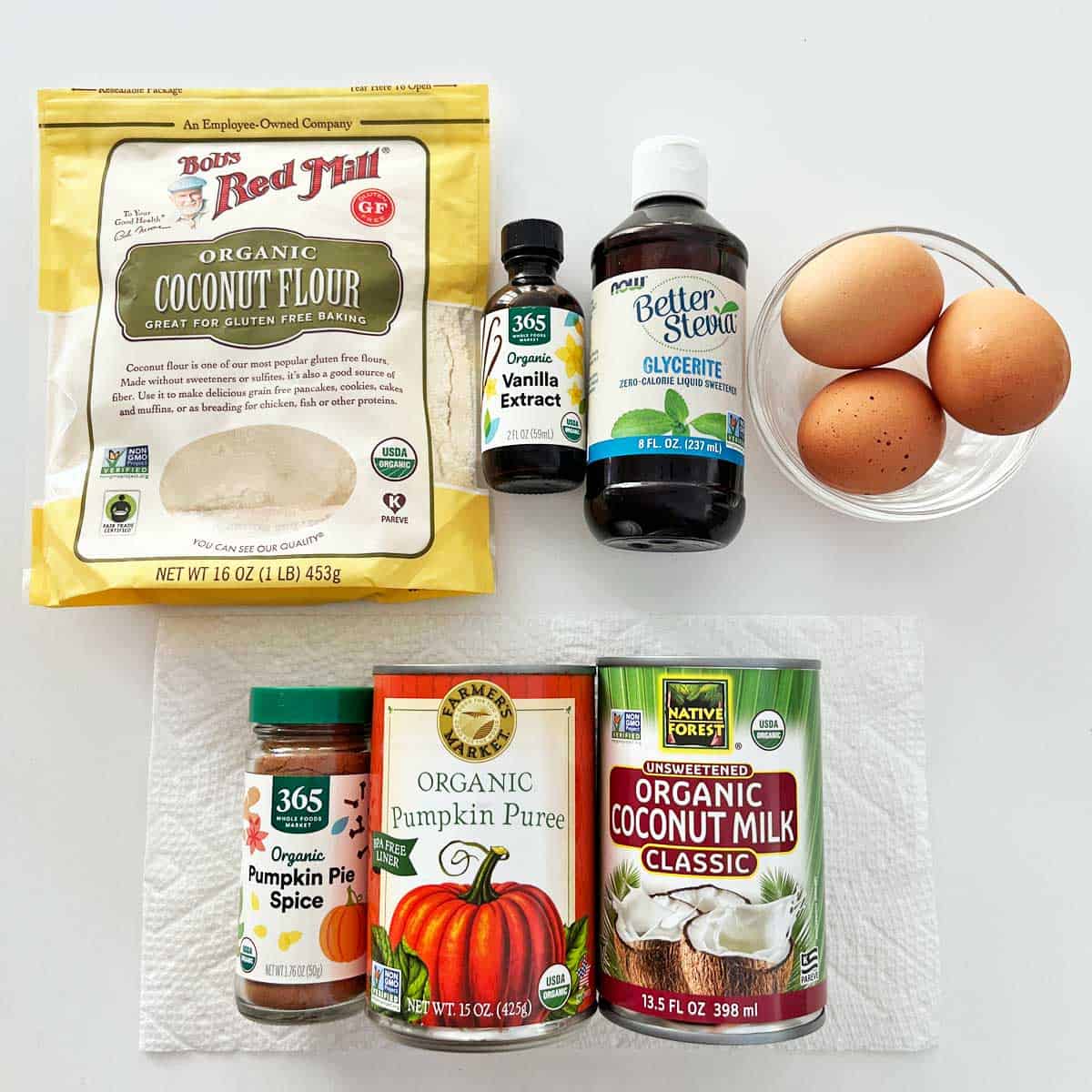 The ingredients needed to bake a keto pumpkin pie.