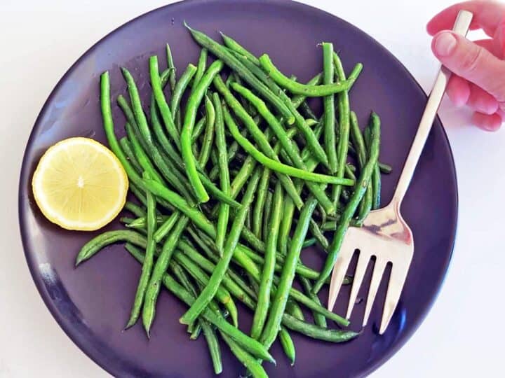 Haricot verts are served.