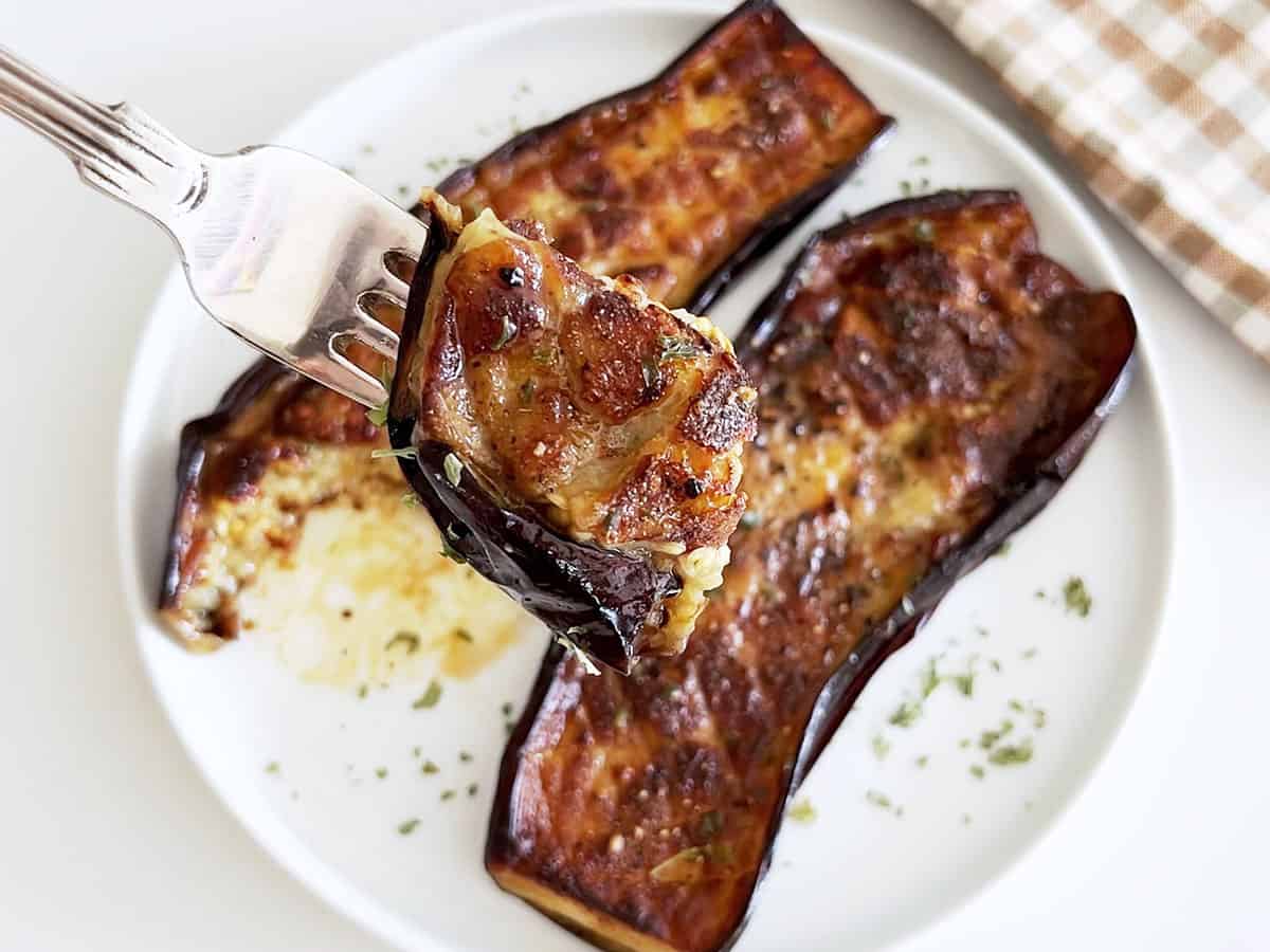 Serving the eggplant.