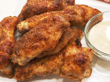 The wings are served.