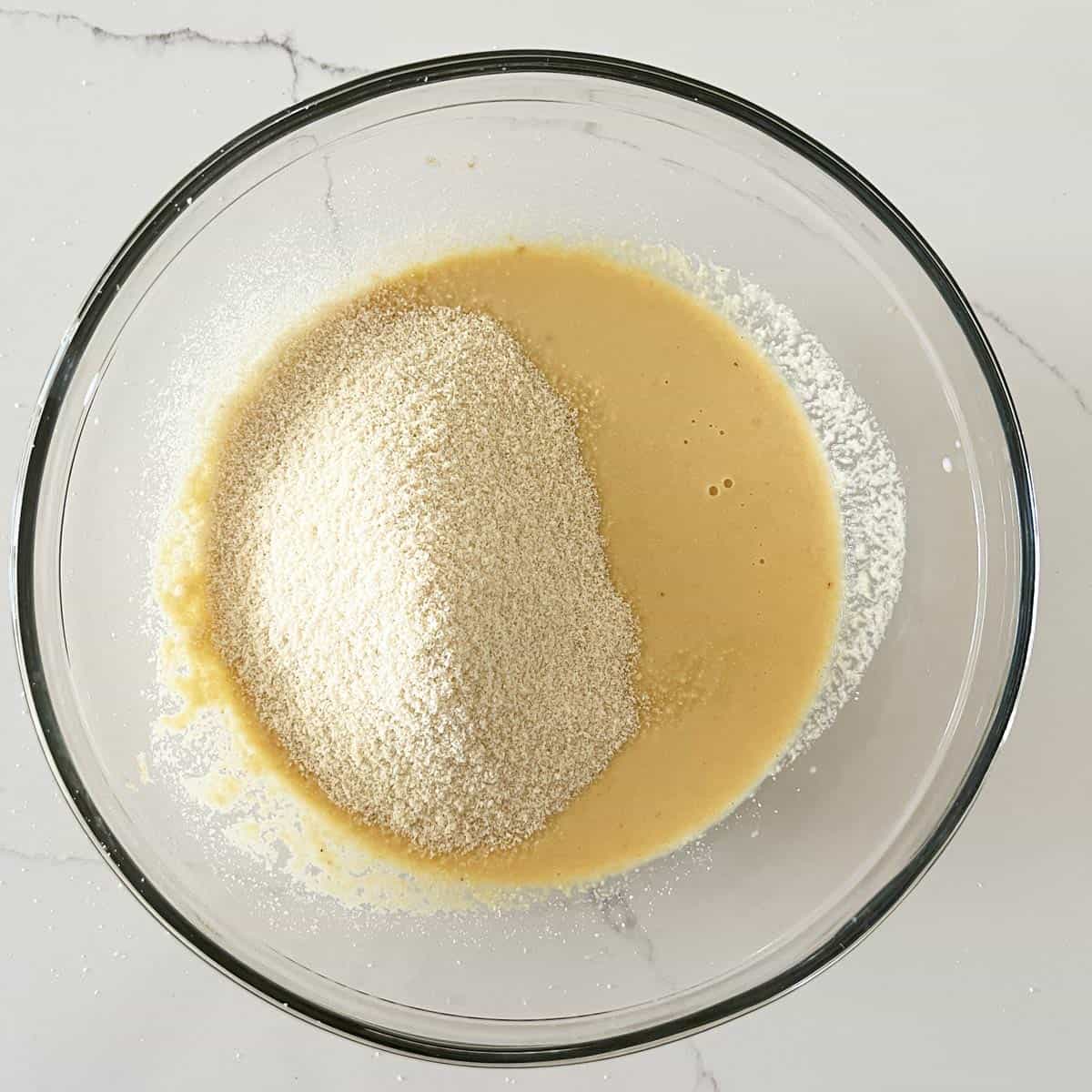 The almond flour was sifted and is now free of lumps.