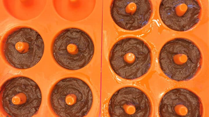 Transfer the batter to the donut pan.