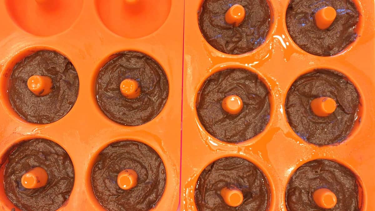 Transfer the batter to the donut pan.