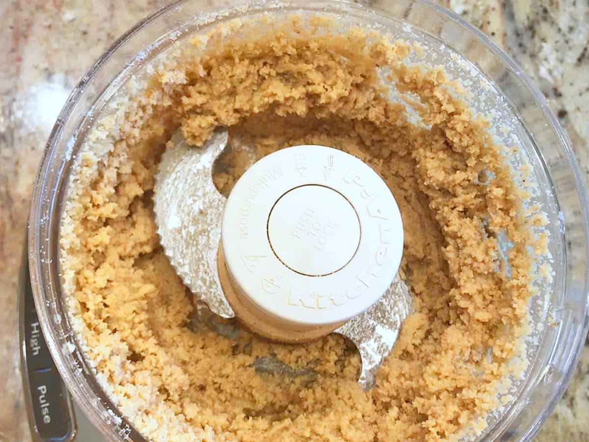 The walnut butter still has a grainy texture.