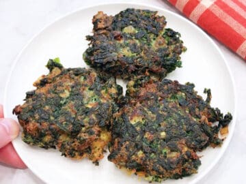 The fritters are served.