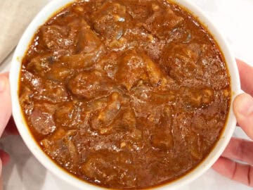 The goulash is served.