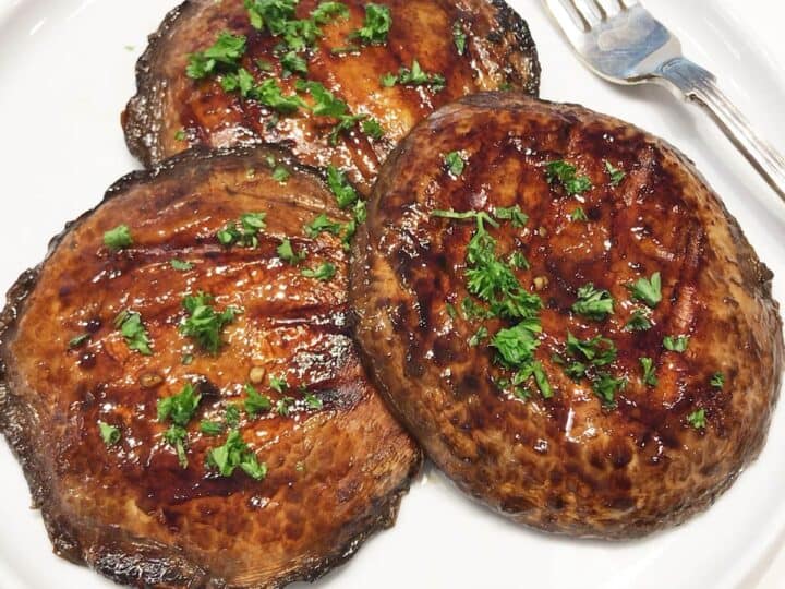 The mushrooms are served.