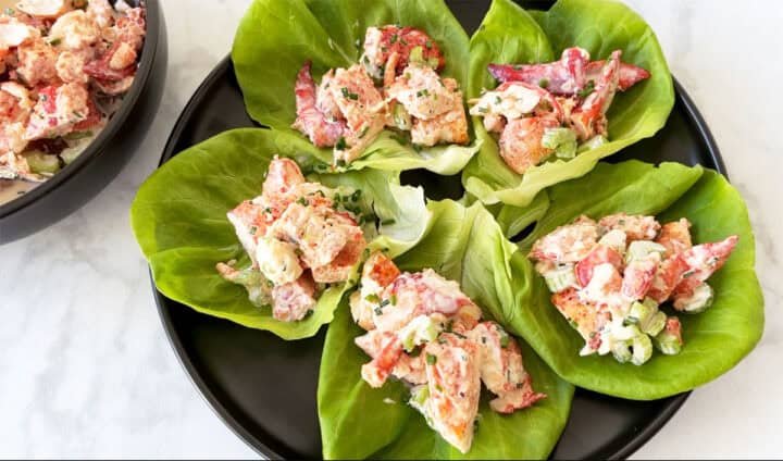 The salad is served in lettuce wraps.