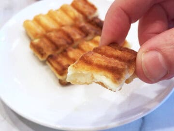 Grilled halloumi is served.