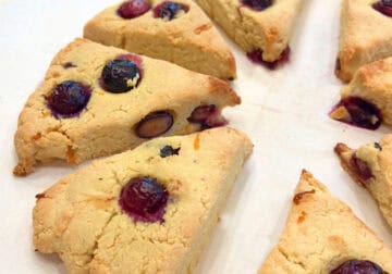 The scones are ready on the baking sheet.