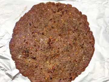 The meat crust is ready.