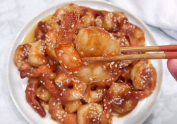 The shrimp are served.