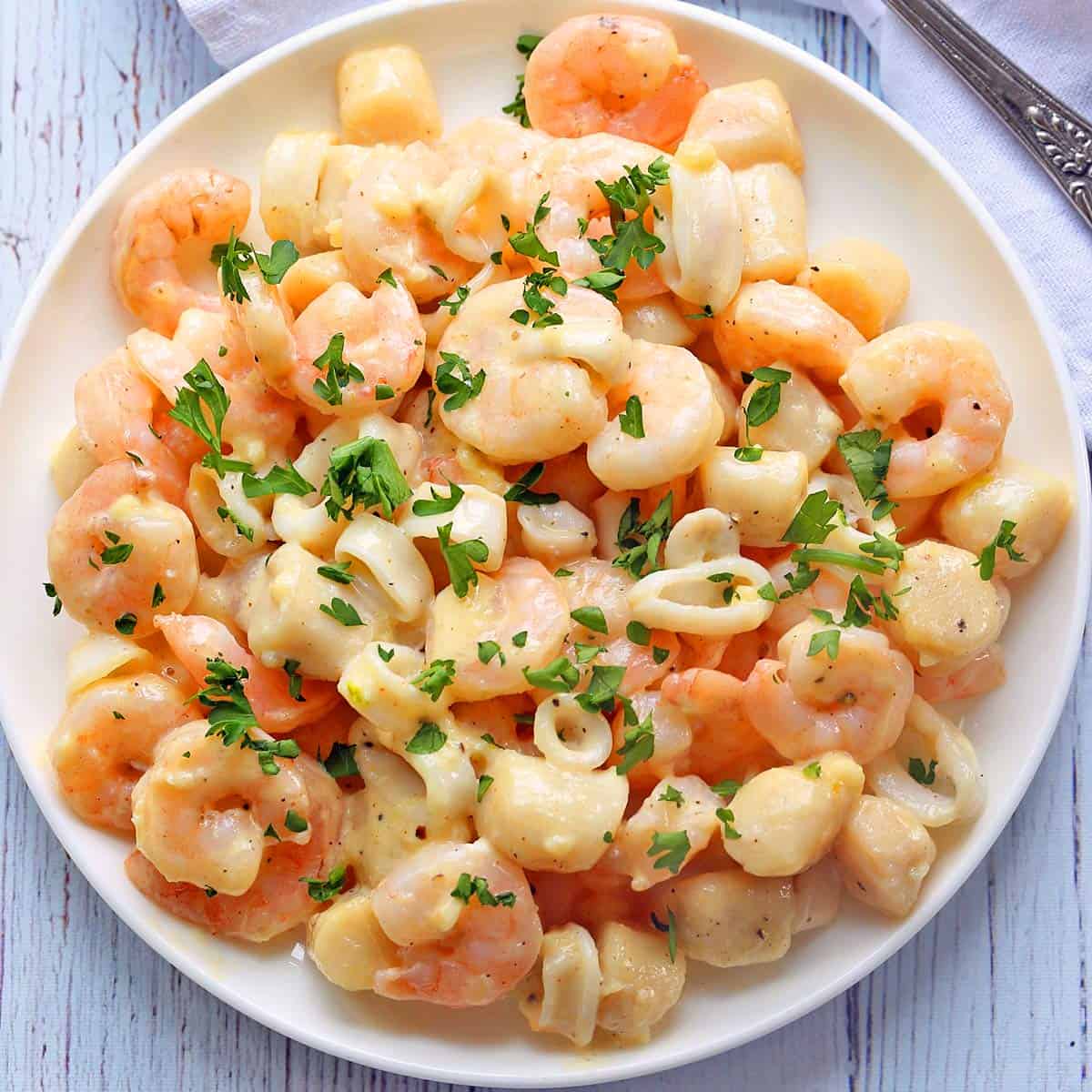 Seafood Mix In Cream Sauce