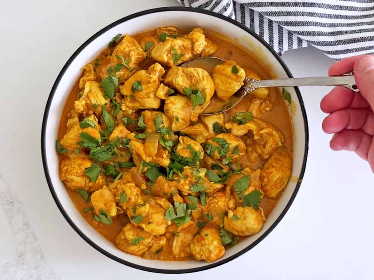 The curry is served.