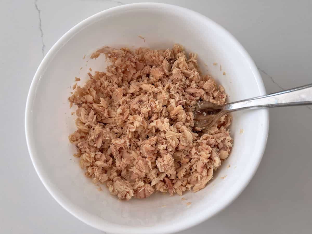 Flake the salmon well.